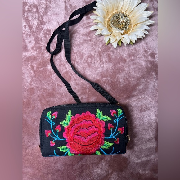 Women's Small Rose Embroidered Purse w/ Phone Compartment Shoulder or Clutch - Picture 2 of 9